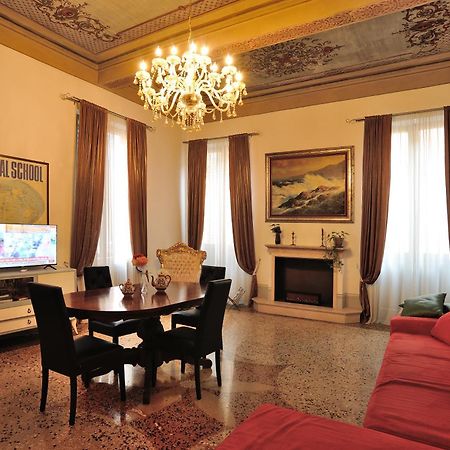 Апартаменты Anna'S House Модена Экстерьер фото